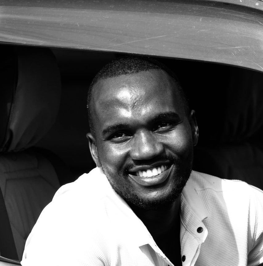 Hamlet Namala, Kubwa Five Safaris tour guide